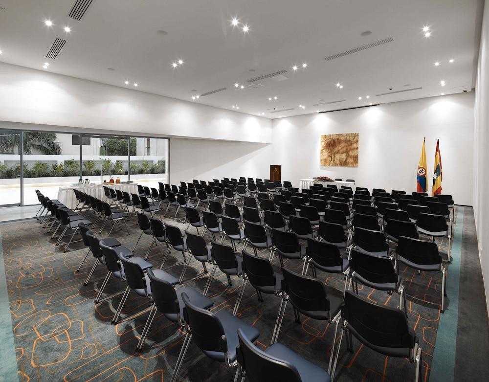 Estelar Alto Prado Barranquilla  Exteriér fotografie The conference room of the German National Academy of Sciences Leopoldina