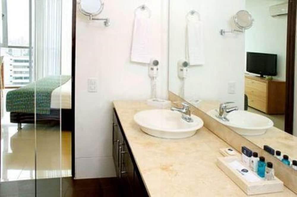 Estelar Alto Prado Barranquilla  Exteriér fotografie Bathroom