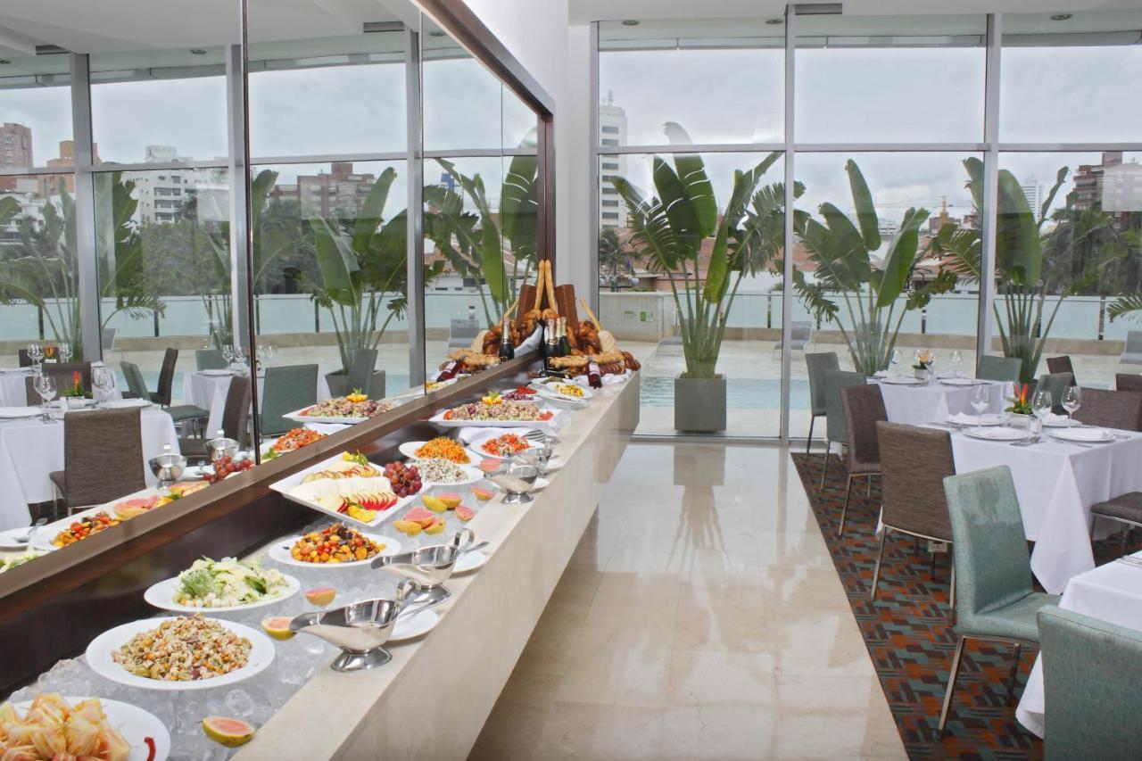 Estelar Alto Prado Barranquilla  Exteriér fotografie Buffet at the Hilton Tel Aviv