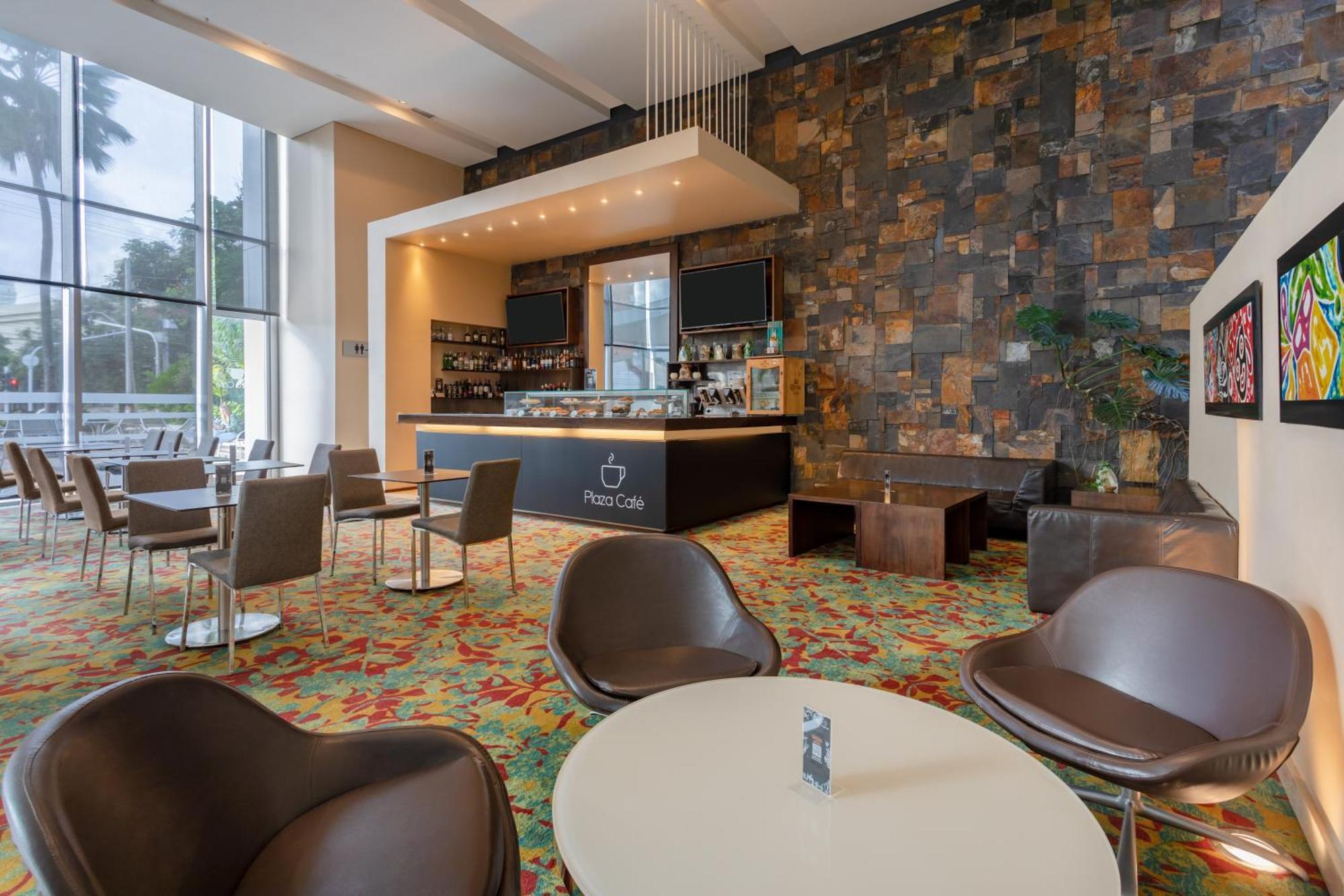 Estelar Alto Prado Barranquilla  Exteriér fotografie The lobby bar