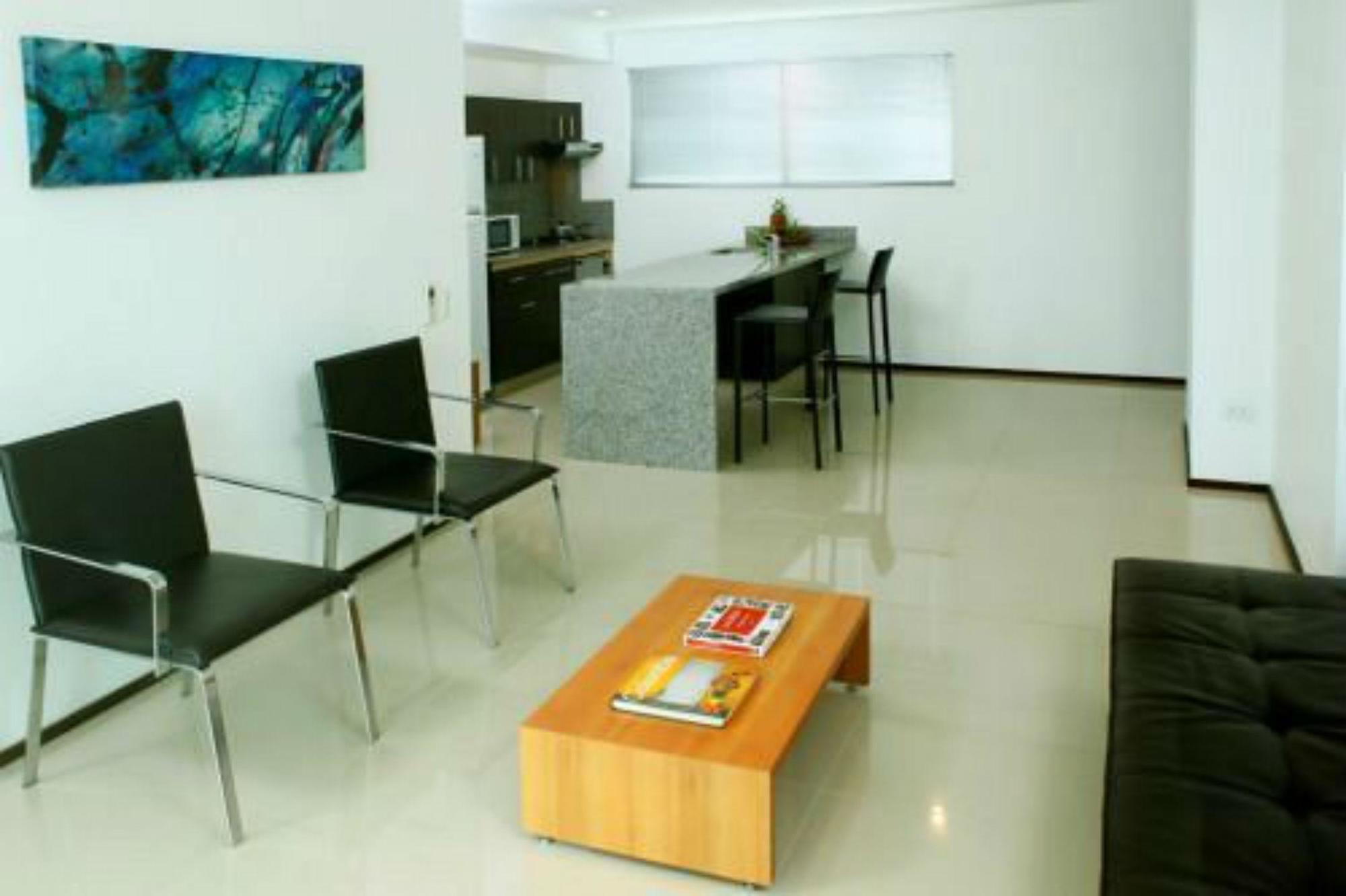 Estelar Alto Prado Barranquilla  Exteriér fotografie A living room with a polished concrete floor